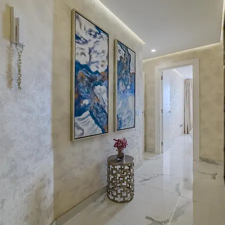 Apartamento Poolside Escape