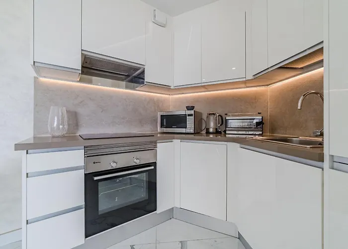 Poolside Escape - Airco & Heated Pool