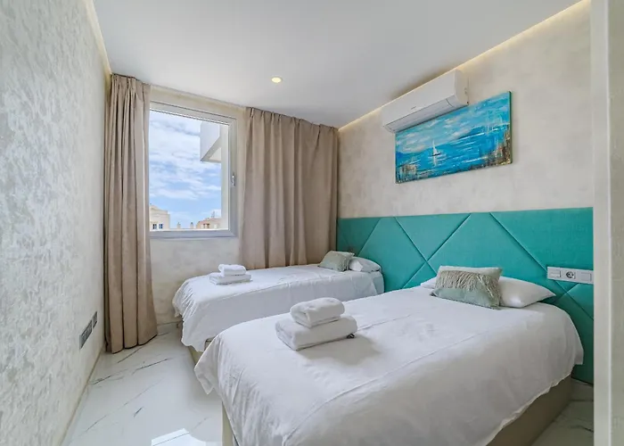 Poolside Escape - Airco & Heated Pool * Адехе