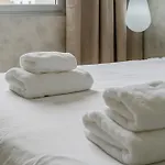 Apartment Poolside Escape - Airco & Heated Pool