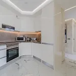 Poolside Escape - Airco & Heated Pool Apartment