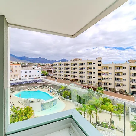 Poolside Escape - Heated Pool - Lounge Area - Ac *