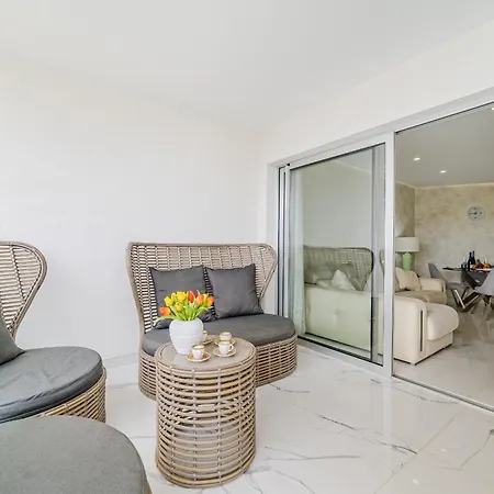 Poolside Escape - Airco & Heated Pool *