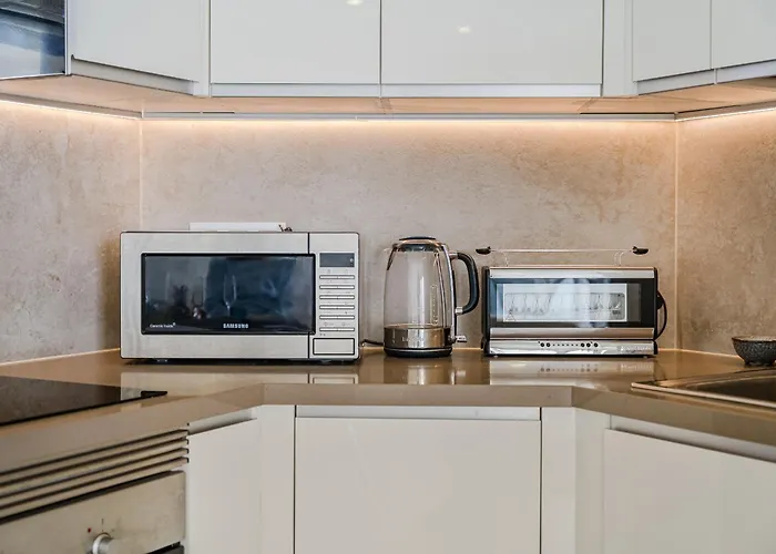 Poolside Escape - Airco & Heated Pool